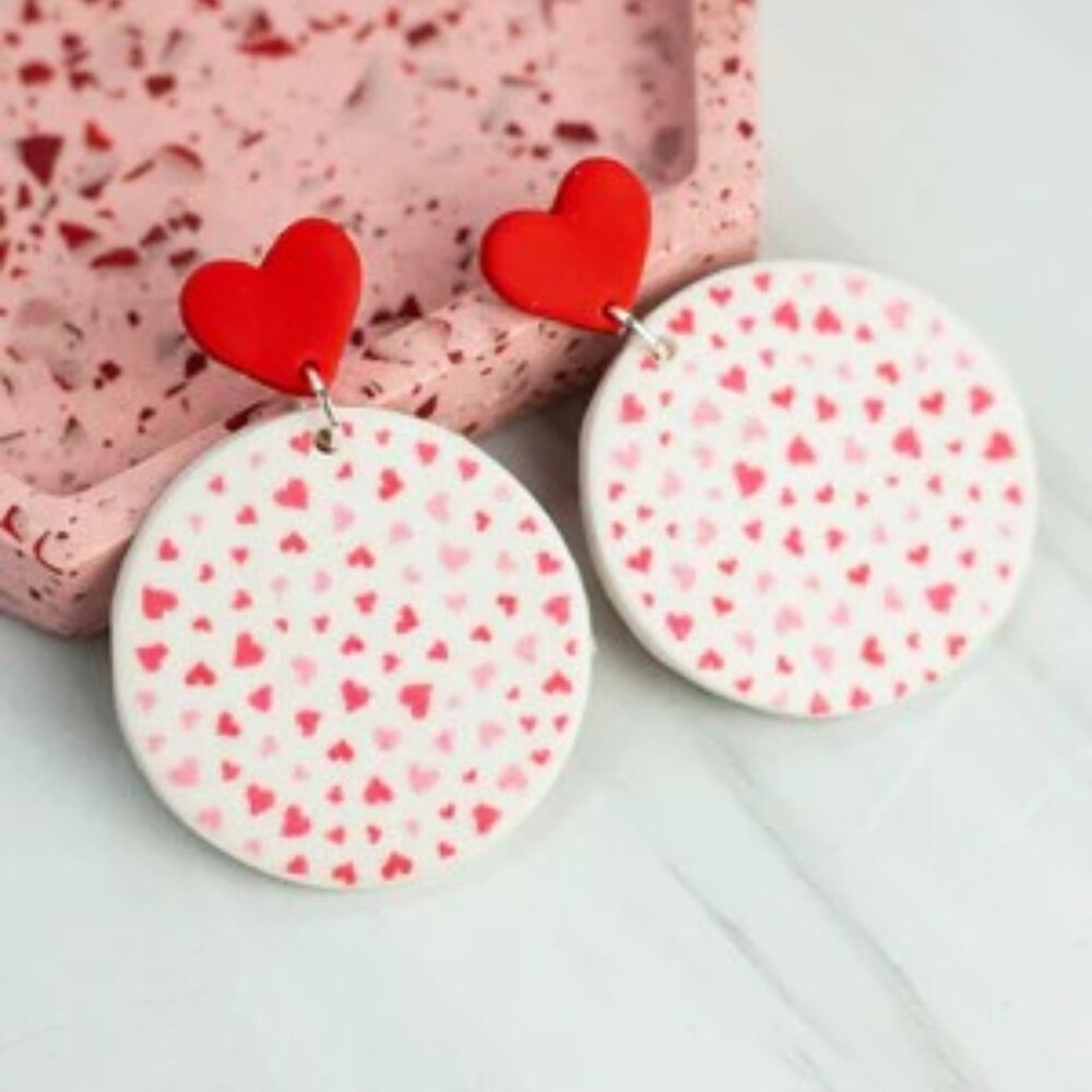 Valentine dangle earrings.. hearts.. sweetheart